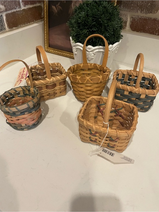 Other - Set of 5 Woven Mini Baskets in Natural & Accented Colors